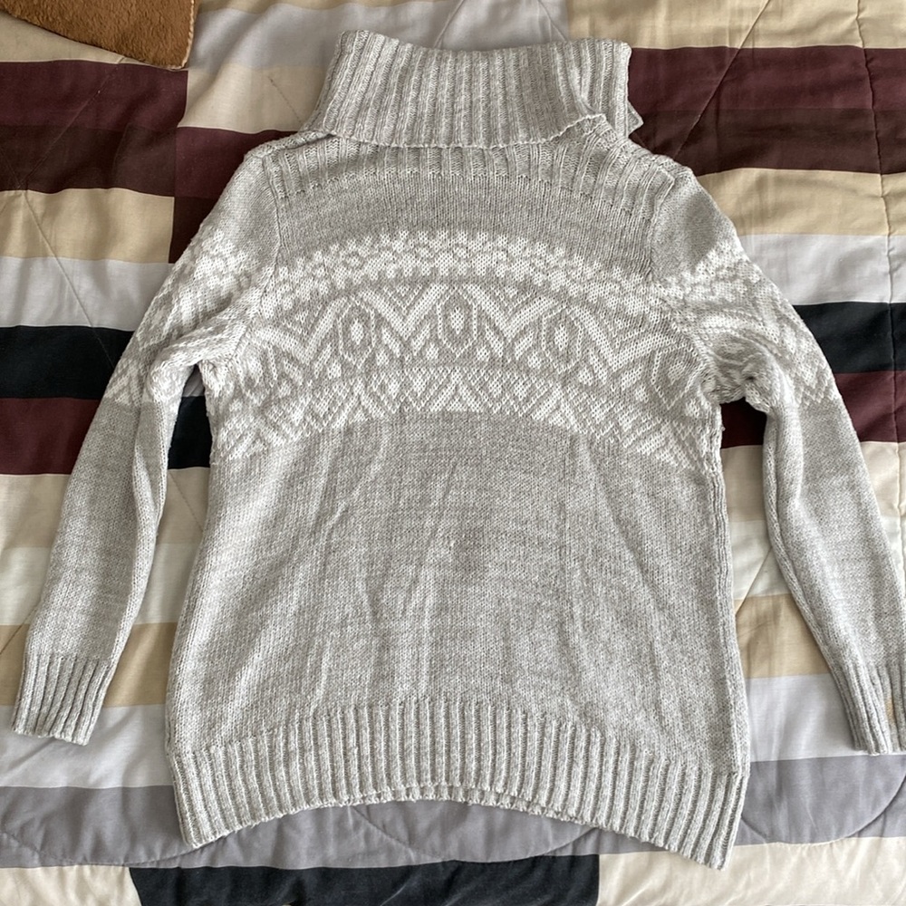 Dressbarn pale grey and white Nordic pullover Knit Cowl Neck Sweater ❄️ - Picture 13 of 17